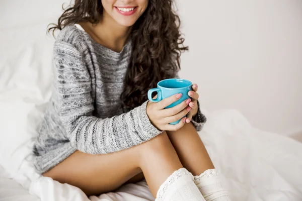 Starten Sie mit einem frischen Kaffee in den Tag — Stockfoto