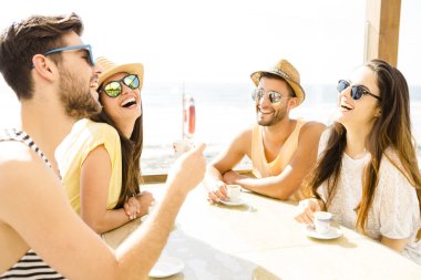 Arkadaşlar beach Bar
