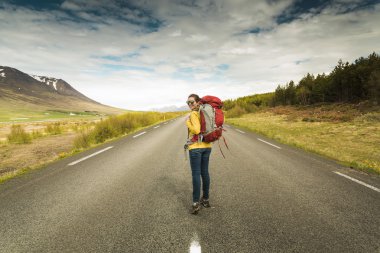 Backpacker turist macera için hazır