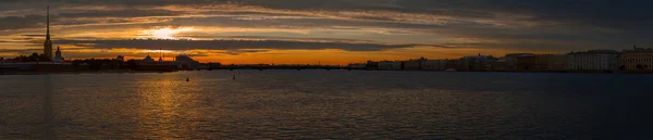 Sunrise in Saint Petersburg panorama — Stock Photo, Image