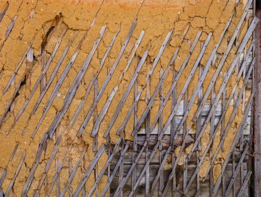 Wattle and daub doku