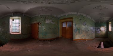 Panoramik shoit terk edilmiş merdiven