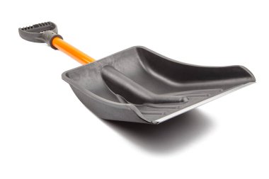 Küçük plastik kar küreği, beyaz arka planda izole edilmiş - arka tarafta