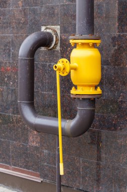 Uzun kollu büyük sarı gaz topu valfi.