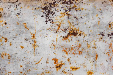 Paslı, bembeyaz boyalı çelik levha. Kapalı çerçeve arka plan ve doku.