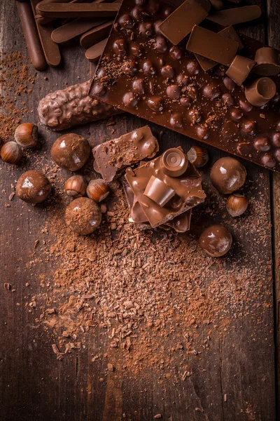 Pezzi di cioccolato con noce — Foto Stock