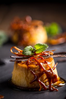 krem karamelli tatlı