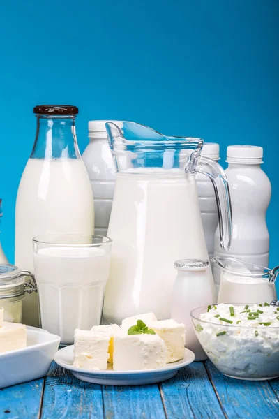 Смачні здорові молочні продукти — стокове фото