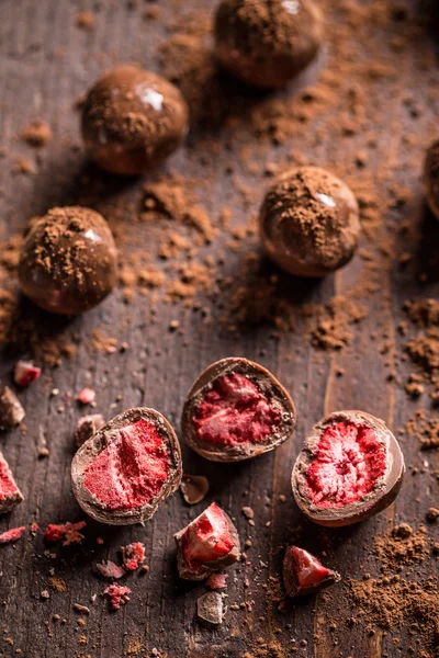 Koyu çikolata truffles — Stok fotoğraf