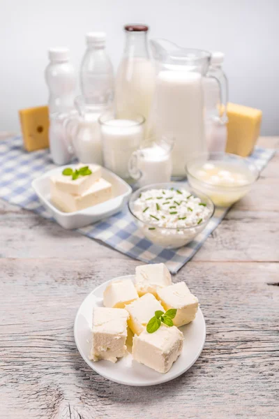 Masło i różne produkty mleczne — Zdjęcie stockowe