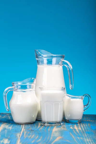Mléko ve džbánu — Stock fotografie