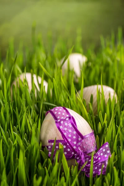 Ovos de páscoa de madeira — Fotografia de Stock