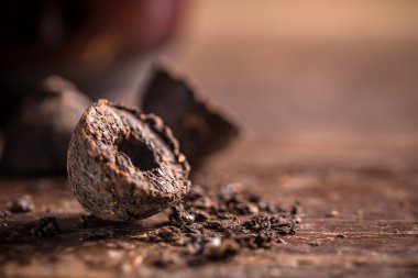 Pu-erh çay yaprakları