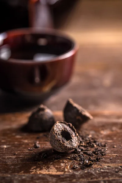 Pressed black pu-erh tea — Stock Photo, Image