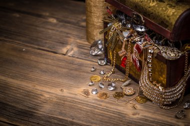 korsan hazine sandığı