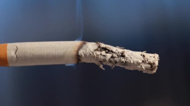 mavi zemin üzerine Sigara İçilmeyen 