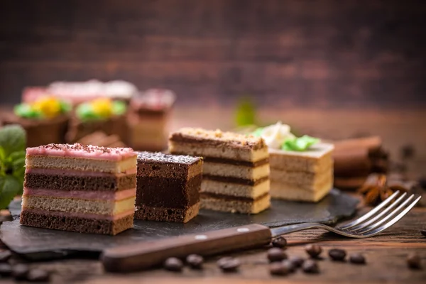 Pasteles dulces cuadrados — Foto de Stock