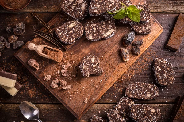 Salame de chocolate de biscoito — Fotografia de Stock