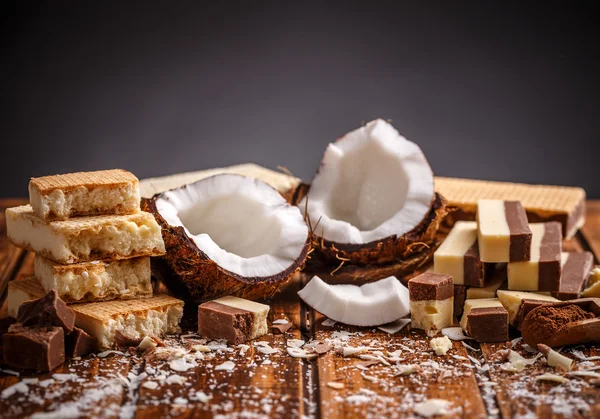 Waffelriegel und Schokolade — Stockfoto