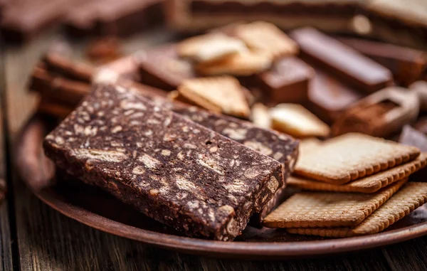 Шматочки шоколад салямі — стокове фото