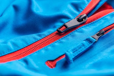  Fermuar üzerinde ceket