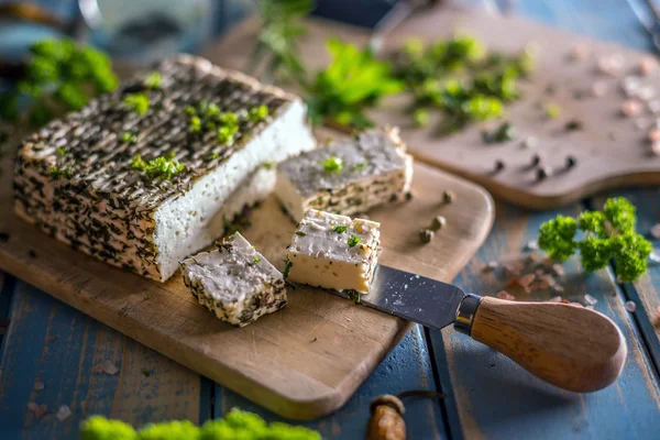 Formaggio feta con prezzemolo — Foto Stock