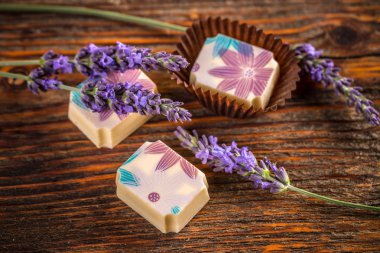 Tatlı beyaz çikolata şeker