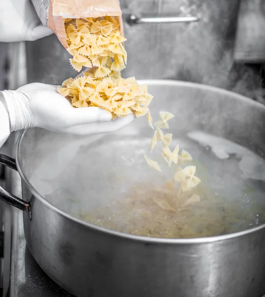 Chef iş başında — Stok fotoğraf