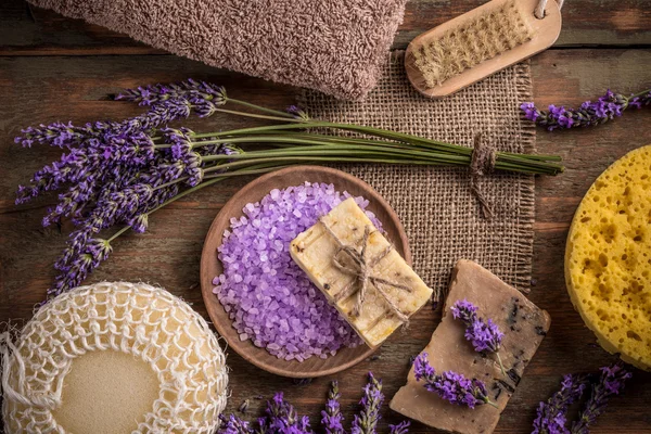 Sabão natural, lavanda e sal — Fotografia de Stock