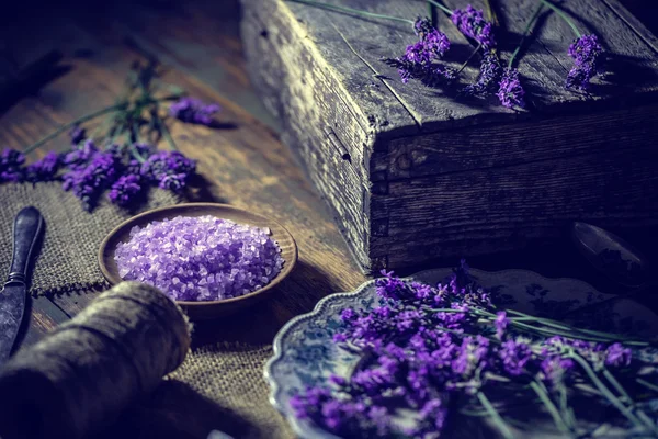 Sal de lavanda para spa — Foto de Stock