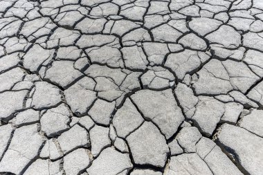 Kırsal kesimde rainless.
