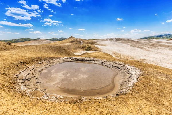 Volcan actif de boue — Photo