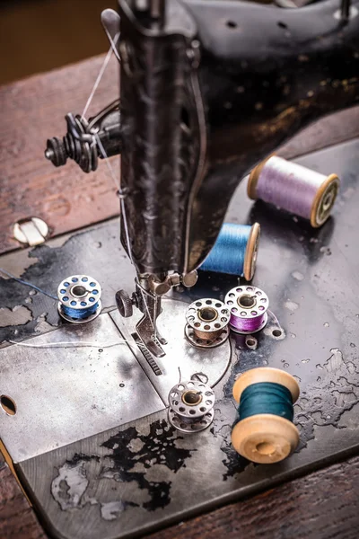 Old sewing machine — Stock Photo, Image