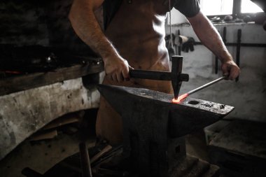 iş yerinizde smithy demirci