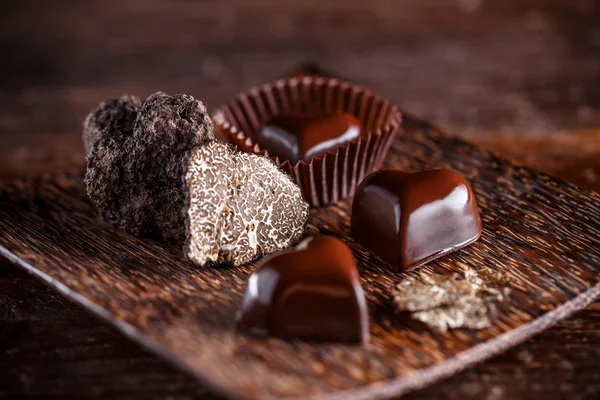 Pralina al cioccolato a forma di cuore — Foto Stock