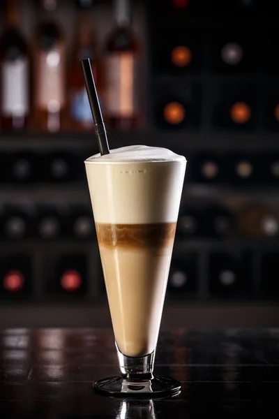 Latte macchiato com creme — Fotografia de Stock