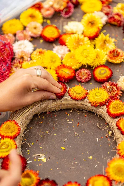 Florista no trabalho — Fotografia de Stock