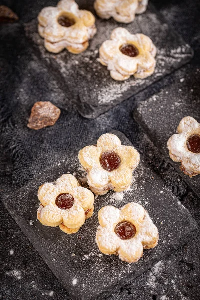 Traditionella jul Linzer cookies — Stockfoto