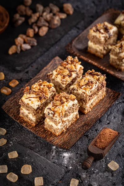 Ořechové houbové koláče kousnutí — Stock fotografie