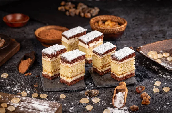 Pasteles de bocados pequeños — Foto de Stock