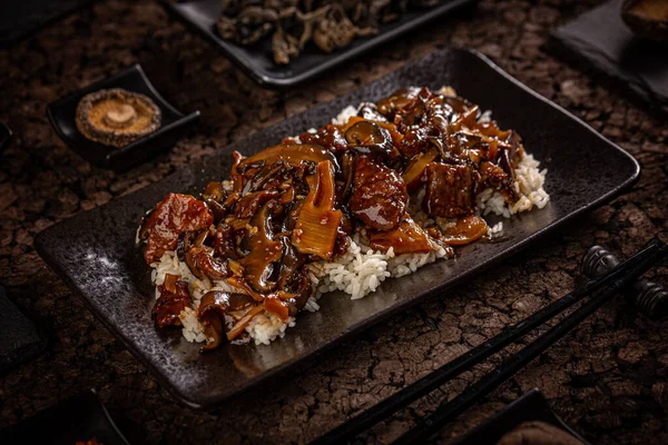 Carne de vacuno con mezcla vegetal —  Fotos de Stock