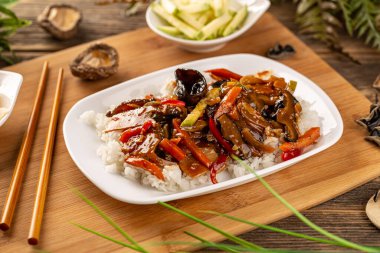 Vejetaryen Çin yemeği.