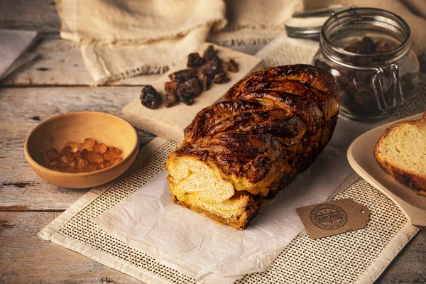 Babka untado con rellenos de nuez —  Fotos de Stock