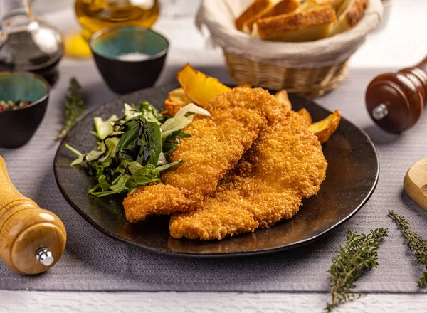 Breaded chicken breast — Stock Photo, Image