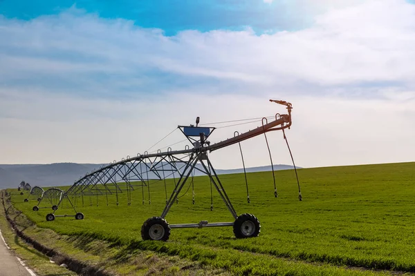 Bewässerungssystem Einsatzbereit Bewässerungssystem Auf Dem Feld — Stockfoto