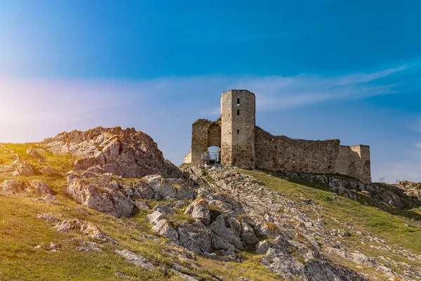 The Enisala Fortress is a medieval fortress — Stock Photo, Image