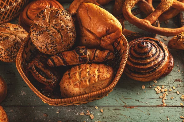 Fersk Søt Salt Bakervareutvalg Turkis Overflate Tre – stockfoto
