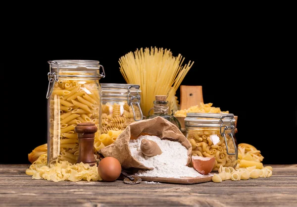 Raw pasta — Stock Photo, Image