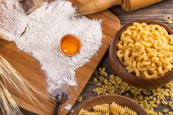 Rå pasta — Stockfoto