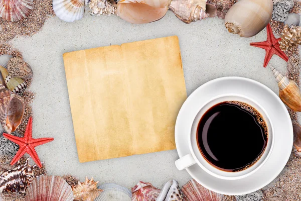Paper with seashells — Stock Photo, Image